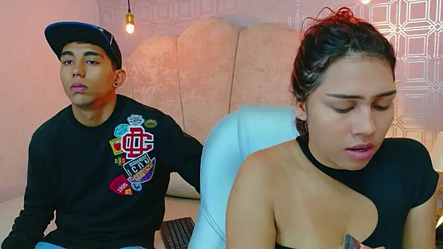 Snapshot of Annyeli chatting on November 1, 12:07 pm Annyeli online show from November 1, 12:07 pm