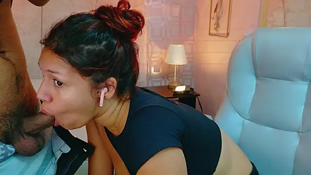 Snapshot of Annyeli chatting on November 2, 2:41 pm Annyeli online show from November 2, 2:41 pm