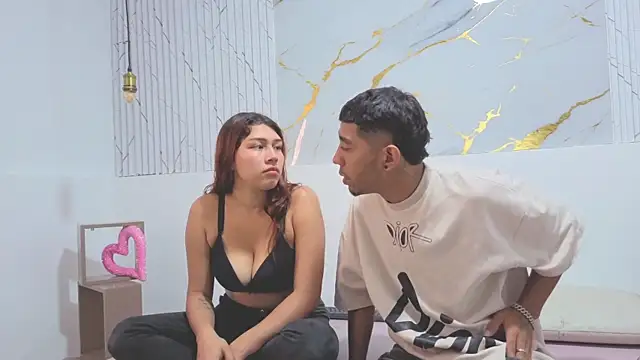 Snapshot of Annyeli chatting on November 25, 11:32 am Annyeli online show from November 25, 11:32 am