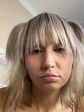 bigbabykiki online show from November 15, 4:47 pm