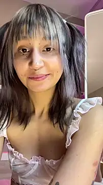 Snapshot of bigbabykiki chatting on May 3, 6:25 pm bigbabykiki online show from May 3, 6:25 pm