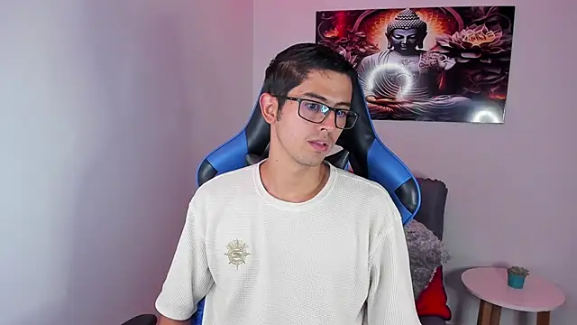 Ethan Sai    online show from March 7, 6:33 pm