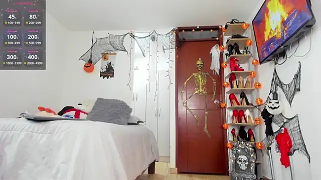 SophieBaker   online show from October 8, 1:47 am