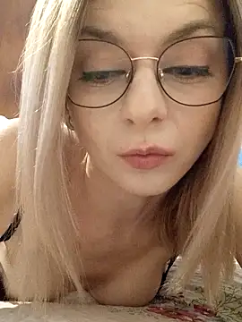 Butterfly Lily online show from January 7, 1:24 pm