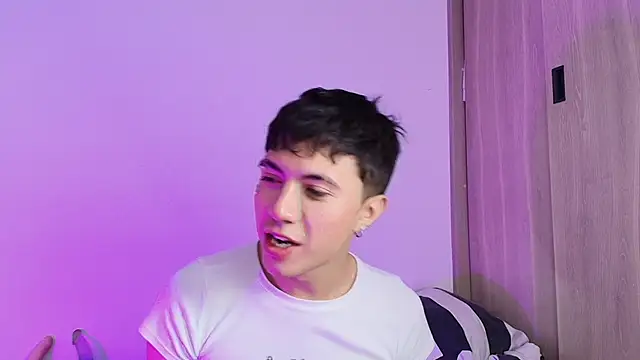 Snapshot of Justyn_Ross chatting on September 26, 2:59 am Justyn Ross online show from September 26, 2:59 am