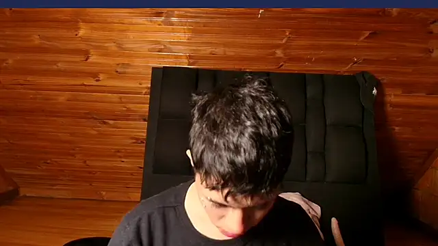 Snapshot of Justyn_Ross chatting on October 15, 6:35 am Justyn Ross online show from October 15, 6:35 am