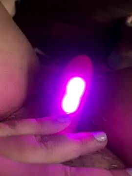 Snapshot of Popinasq chatting on October 27, 4:11 pm Popinasq online show from October 27, 4:11 pm