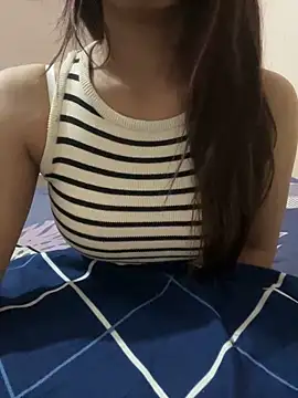 Snapshot of _riyaahahaha_ chatting on January 5, 8:21 pm riyaahahaha online show from January 5, 8:21 pm