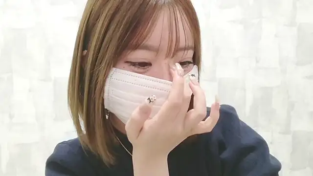 Snapshot of LOVE_MOMO_LOVE chatting on June 23, 11:08 am LOVE MOMO LOVE online show from June 23, 11:08 am