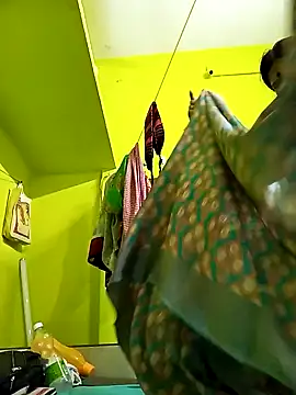 Snapshot of Tamil_yamuna_hindi chatting on January 8, 1:42 am Tamil yamuna hindi online show from January 8, 1:42 am