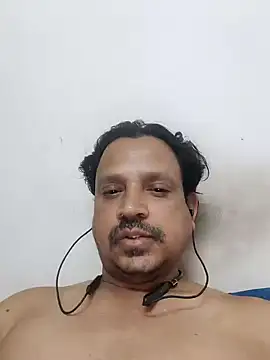 Snapshot of Raj1043 chatting on January 13, 11:27 pm Raj1043 online show from January 13, 11:27 pm