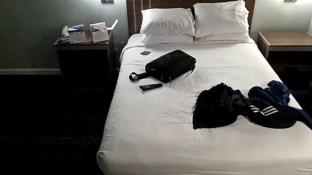 EatMyCake831 online show from December 9, 6:01 am