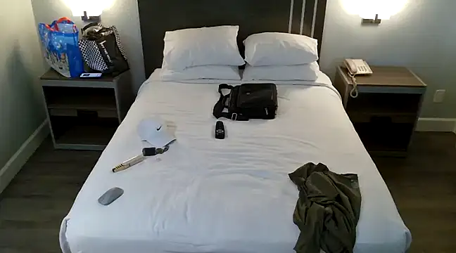 EatMyCake831 online show from January 9, 7:40 pm