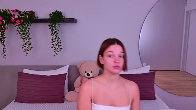 Snapshot of DanaLoved chatting on February 27, 8:17 am DanaLoved online show from February 27, 8:17 am