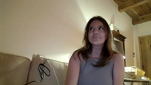 Snapshot of Nina24 chatting on March 12, 9:45 pm Nina24 online show from March 12, 9:45 pm