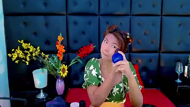 Isalombardi online show from February 10, 2:59 am