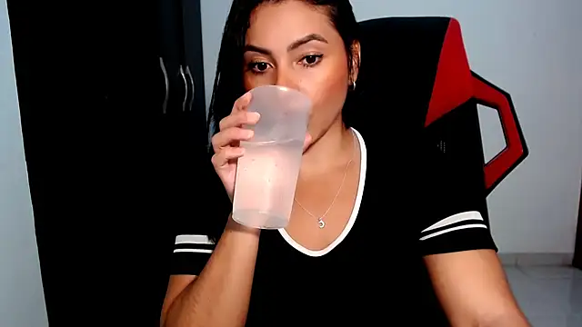 meghan2 online show from March 12, 2:39 am