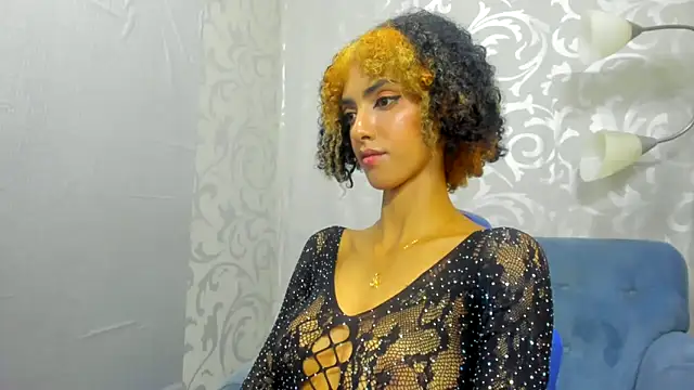 Queen Cuarxxo online show from December 6, 2:24 am