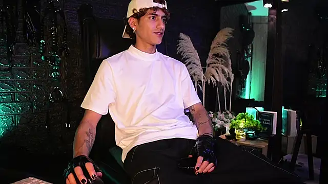 DemonKush-- online show from October 29, 8:54 pm