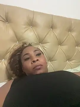 NatashaBenetti online show from April 1, 1:17 am