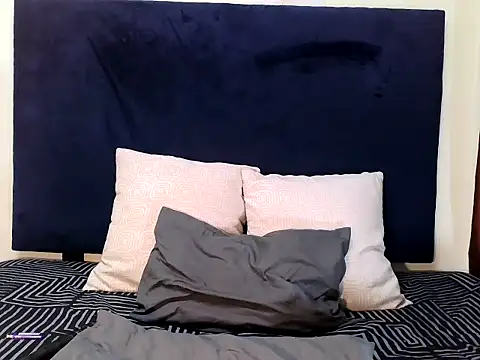 Snapshot of ReginaStar16 chatting on May 13, 1:52 pm ReginaStar16 online show from May 13, 1:52 pm