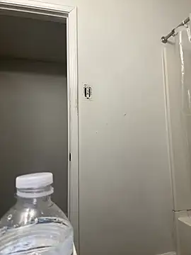 Snapshot of honeybrow chatting on January 16, 3:34 am honeybrow online show from January 16, 3:34 am