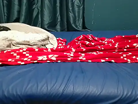 Snapshot of krissraw chatting on November 9, 9:02 pm krissraw online show from November 9, 9:02 pm