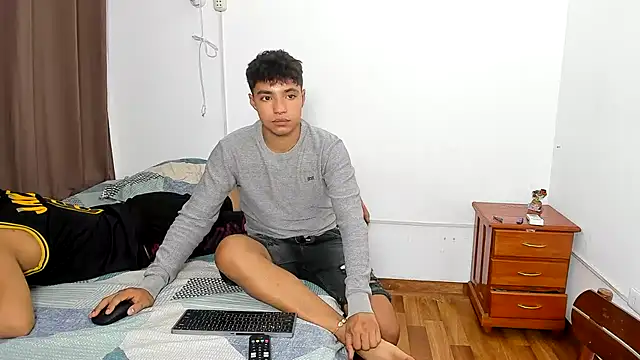 jonmaykolrose online show from February 4, 4:48 am
