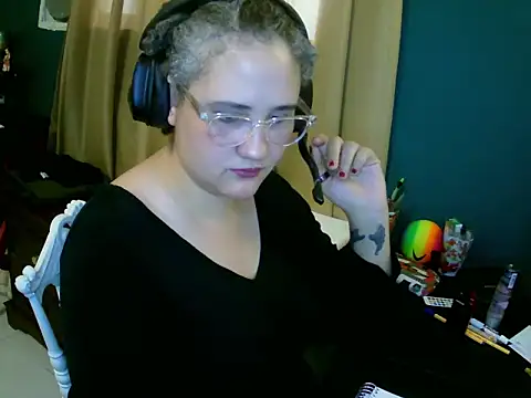 Snapshot of lolalicious_7583 chatting on February 9, 9:08 pm lolalicious 7583 online show from February 9, 9:08 pm