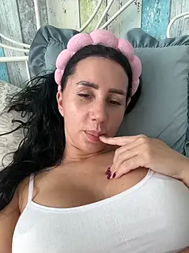 AnaRhodes online show from March 16, 8:54 am