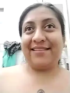 EmpaticBolillo online show from April 8, 12:10 am