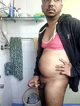 Snapshot of Mmm992170 chatting on December 16, 6:18 am Mmm992170 online show from December 16, 6:18 am