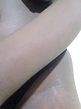 Snapshot of BriannaVincent chatting on February 21, 3:56 am BriannaVincent online show from February 21, 3:56 am