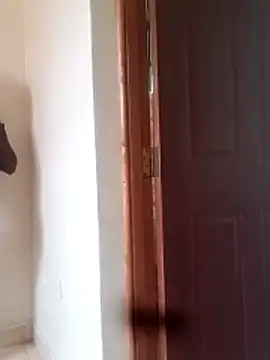 Snapshot of BriannaVincent chatting on October 31, 4:24 am BriannaVincent online show from October 31, 4:24 am