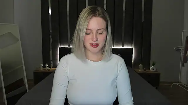  Sarah Soul  online show from February 4, 7:07 am