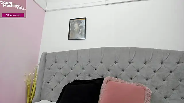 Snapshot of Valesskahall chatting on October 30, 12:17 pm Valesskahall online show from October 30, 12:17 pm