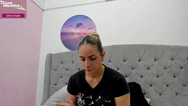 Snapshot of Valesskahall chatting on November 18, 11:58 am Valesskahall online show from November 18, 11:58 am