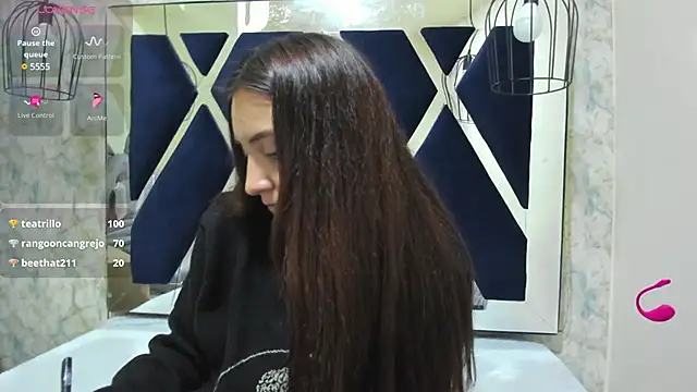  alaia collway  online show from January 13, 3:36 pm