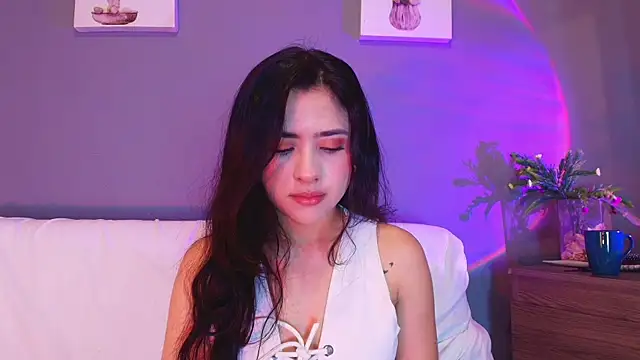 adara johnson   online show from April 5, 11:40 am