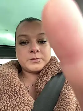 Snapshot of NaughtyWifeUK chatting on December 18, 12:07 pm NaughtyWifeUK online show from December 18, 12:07 pm