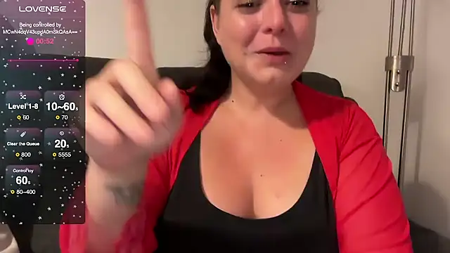 Snapshot of NaughtyWifeUK chatting on September 21, 1:18 am NaughtyWifeUK online show from September 21, 1:18 am