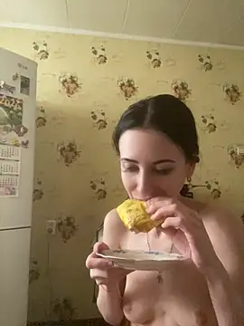 Starry Siren online show from April 11, 8:18 am