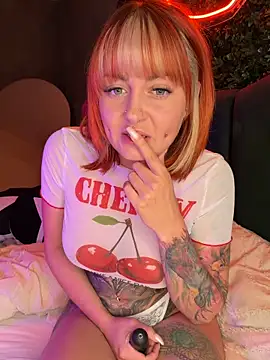 ObviouslyPeachy online show from April 7, 7:58 pm