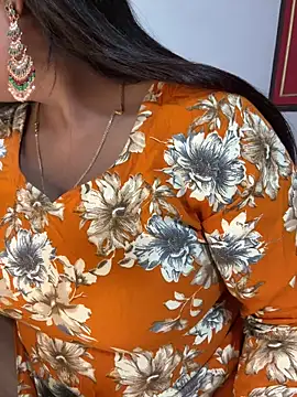 Ayesha mahi online show from March 31, 9:10 am