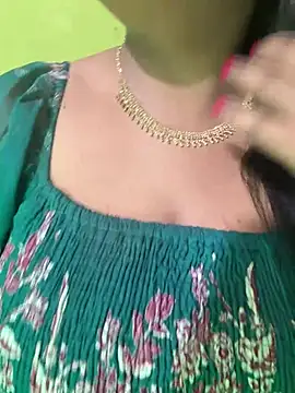 Snapshot of Ayesha_mahi chatting on July 19, 8:18 am Ayesha mahi online show from July 19, 8:18 am