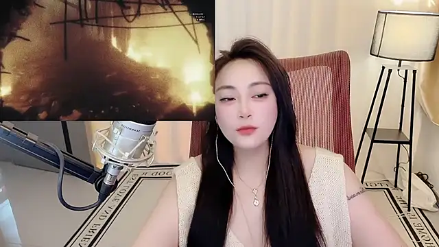 Daisy-77 online show from June 26, 1:15 pm