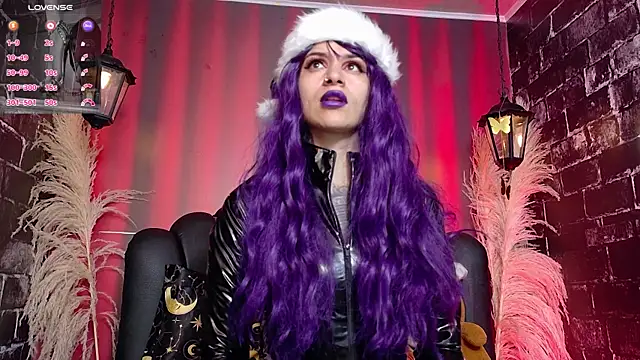 Maddissonlove online show from December 17, 1:39 pm