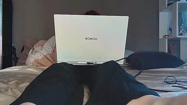 AgnesMillerS online show from March 10, 9:25 am