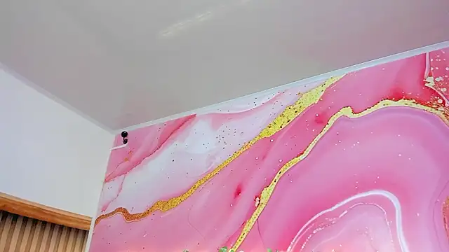 Daisy  rose online show from March 4, 3:12 am