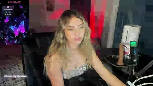 Snapshot of LoolitaBeauty_ chatting on January 19, 5:58 am LoolitaBeauty online show from January 19, 5:58 am